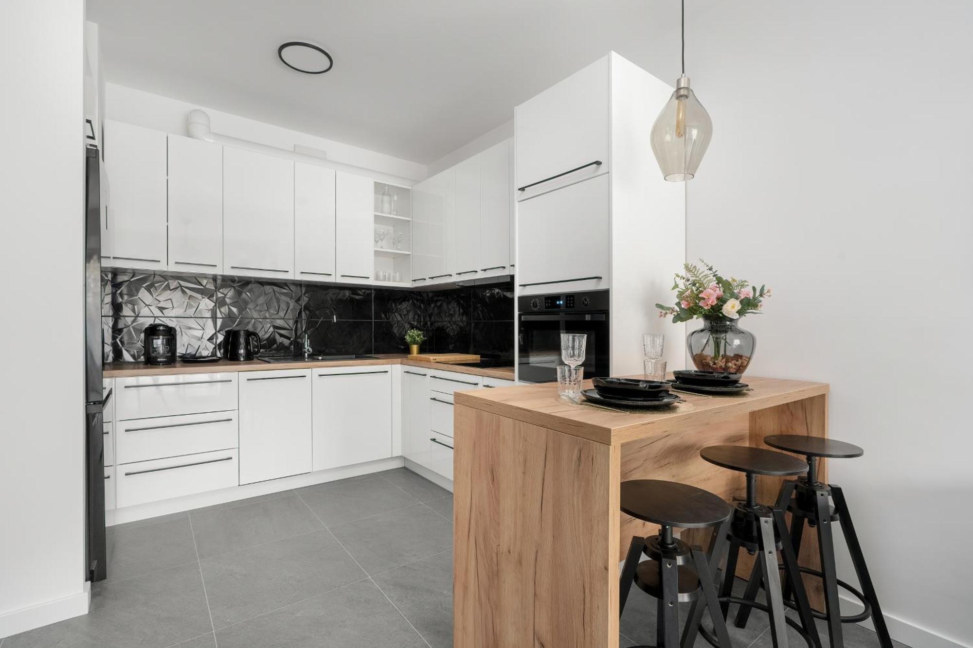 City Center Apartments With Gym & Free Garage Poznan By Noclegi Renters المظهر الخارجي الصورة