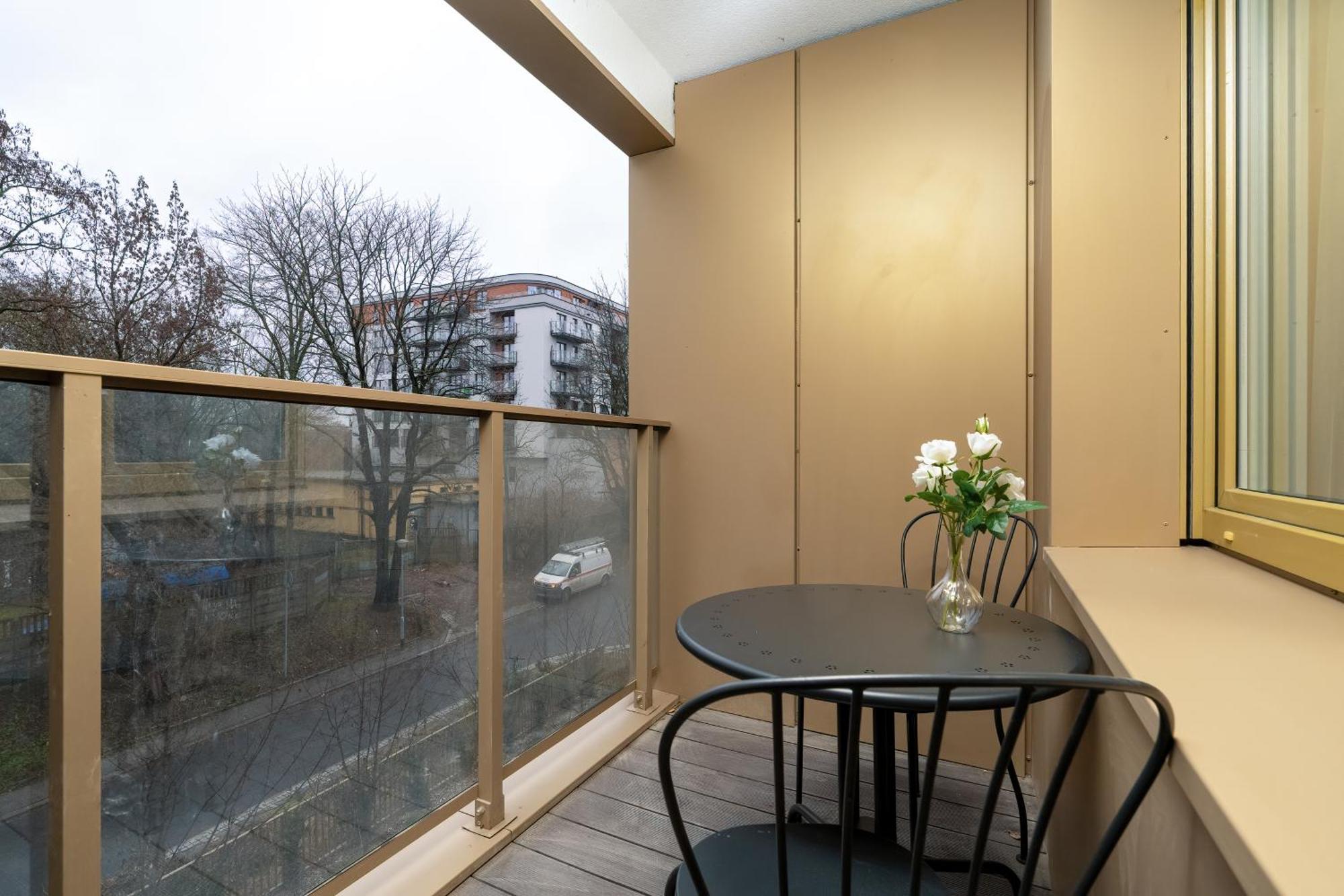 City Center Apartments With Gym & Free Garage Poznan By Noclegi Renters المظهر الخارجي الصورة