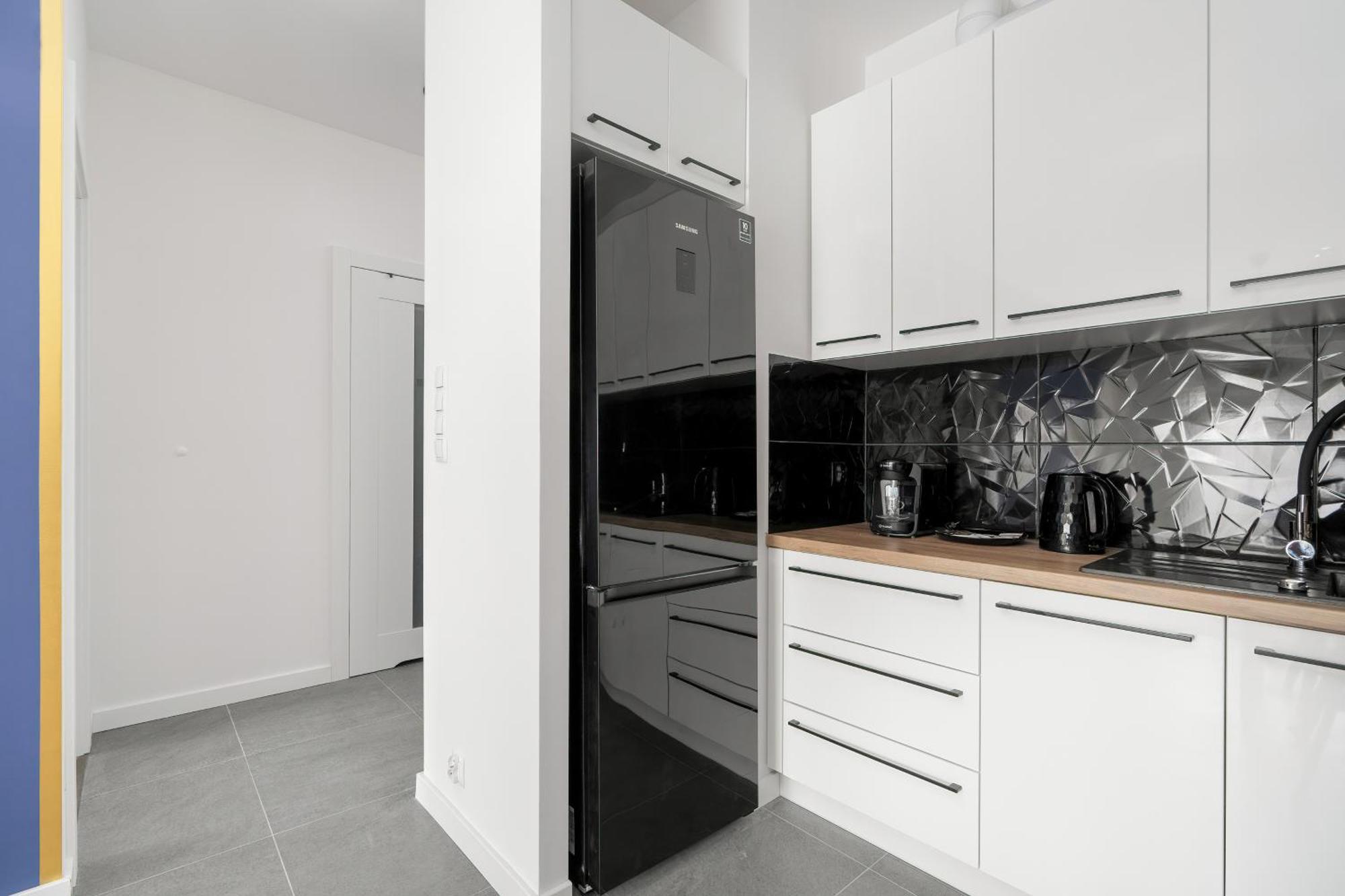 City Center Apartments With Gym & Free Garage Poznan By Noclegi Renters المظهر الخارجي الصورة
