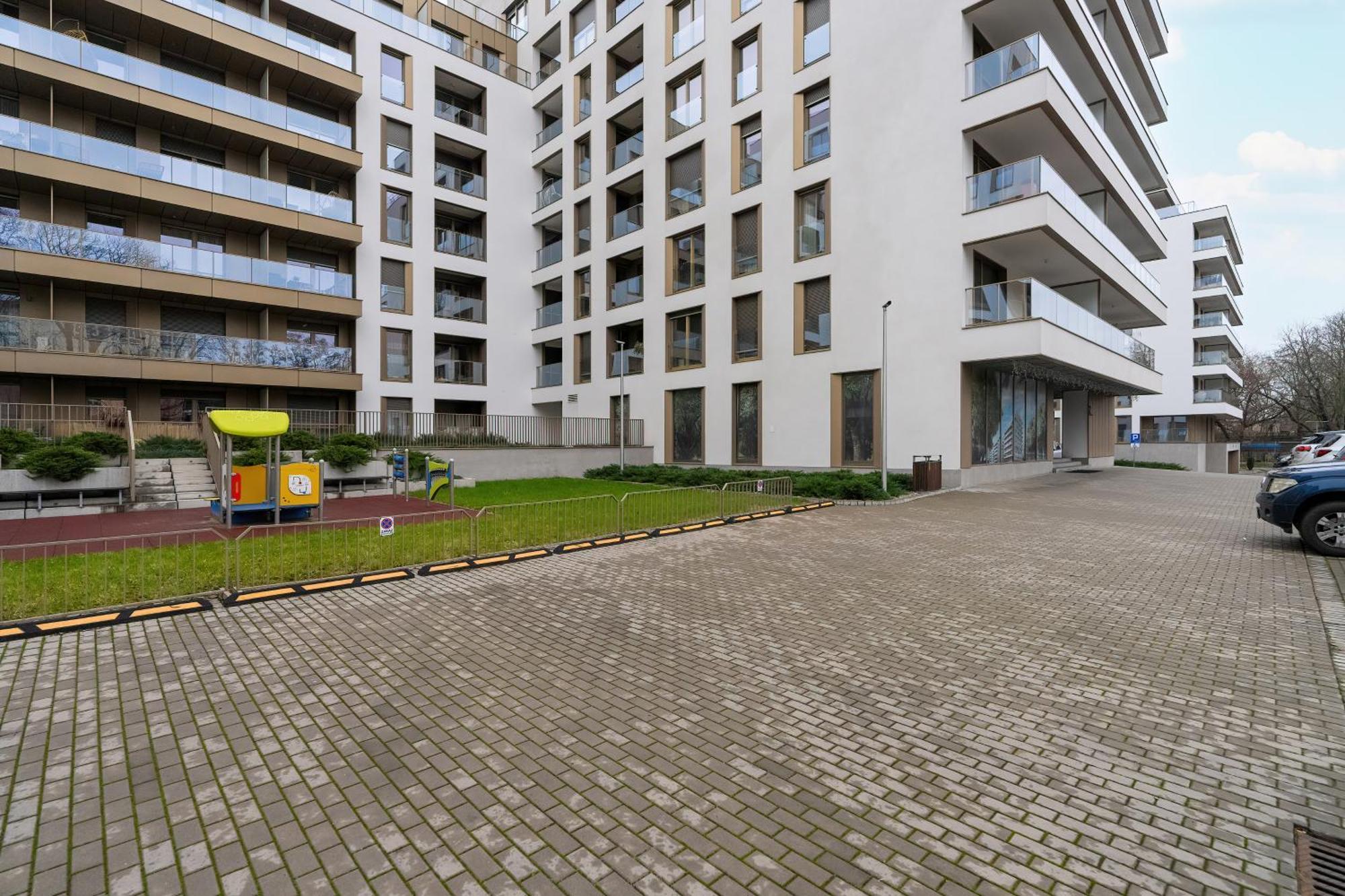 City Center Apartments With Gym & Free Garage Poznan By Noclegi Renters المظهر الخارجي الصورة