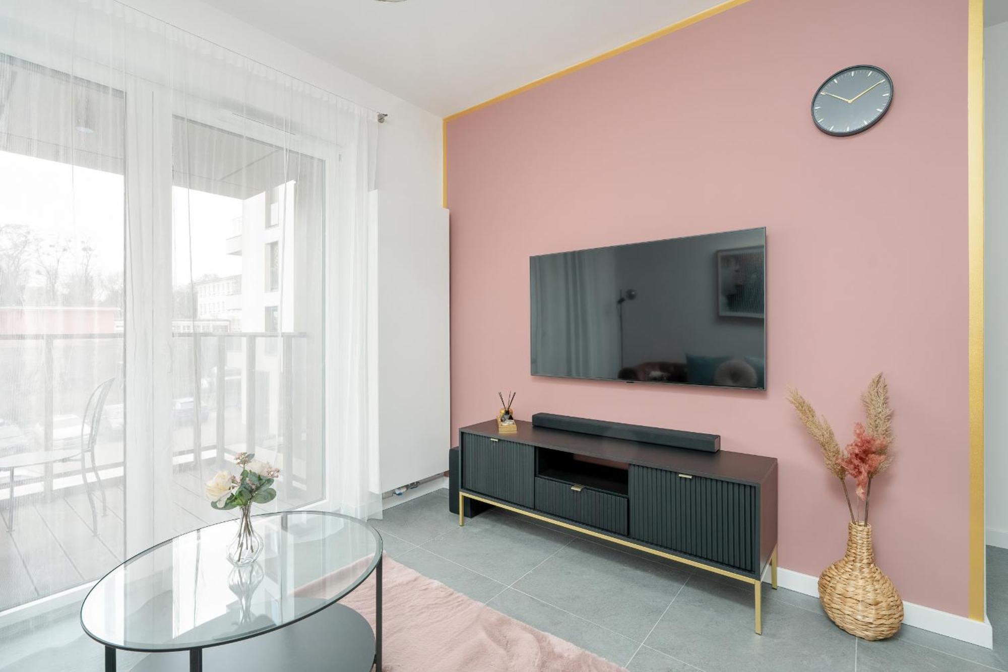 City Center Apartments With Gym & Free Garage Poznan By Noclegi Renters المظهر الخارجي الصورة